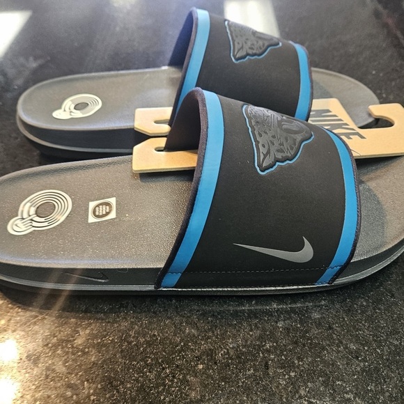 Sz 14 Nike Black and Green Jaguar Slides main image 6